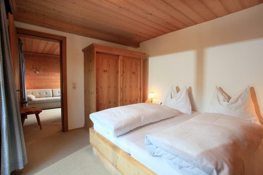 Max Schermer Apartment
